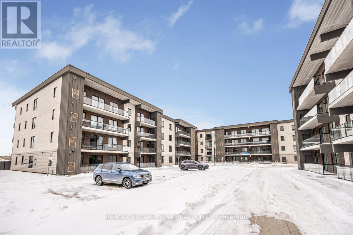 301 - 7549a Kalar Road, Niagara Falls, Ontario  L2H 3W6 - Photo 2 - X13105734