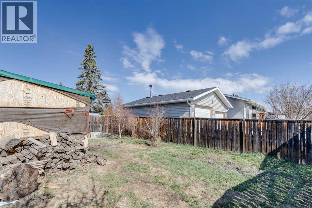 201 Southridge Place, Didsbury, Alberta  T0M 0W0 - Photo 10 - A2307093
