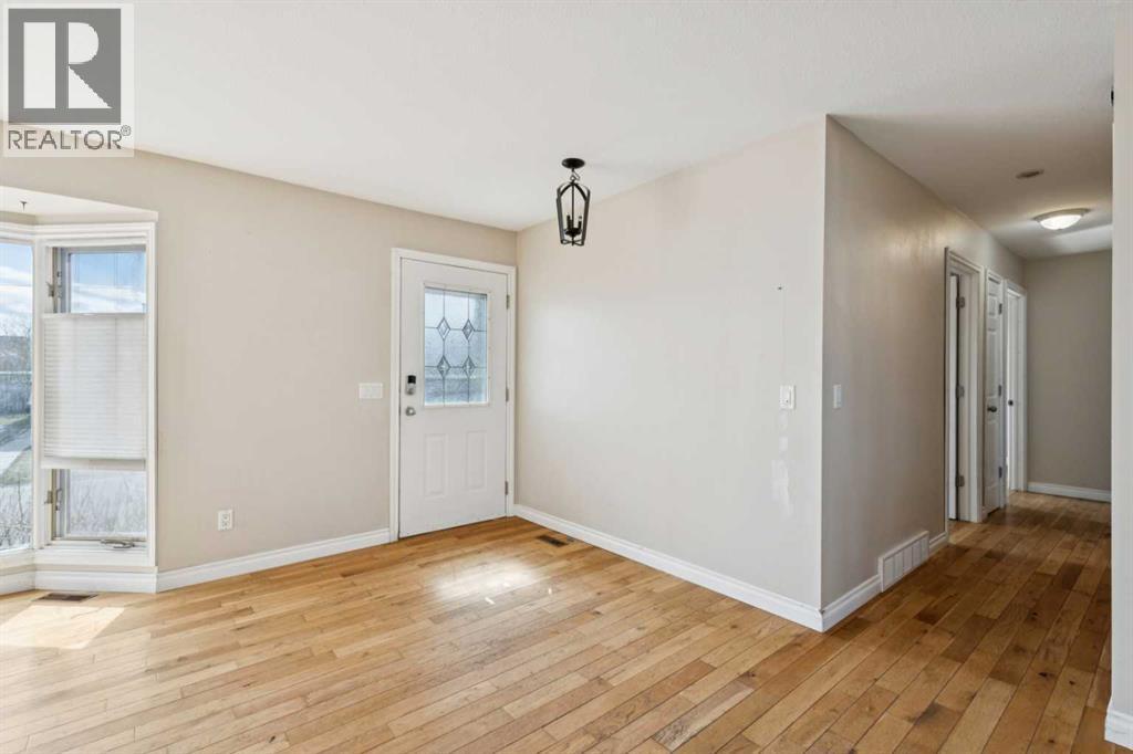 201 Southridge Place, Didsbury, Alberta  T0M 0W0 - Photo 11 - A2307093