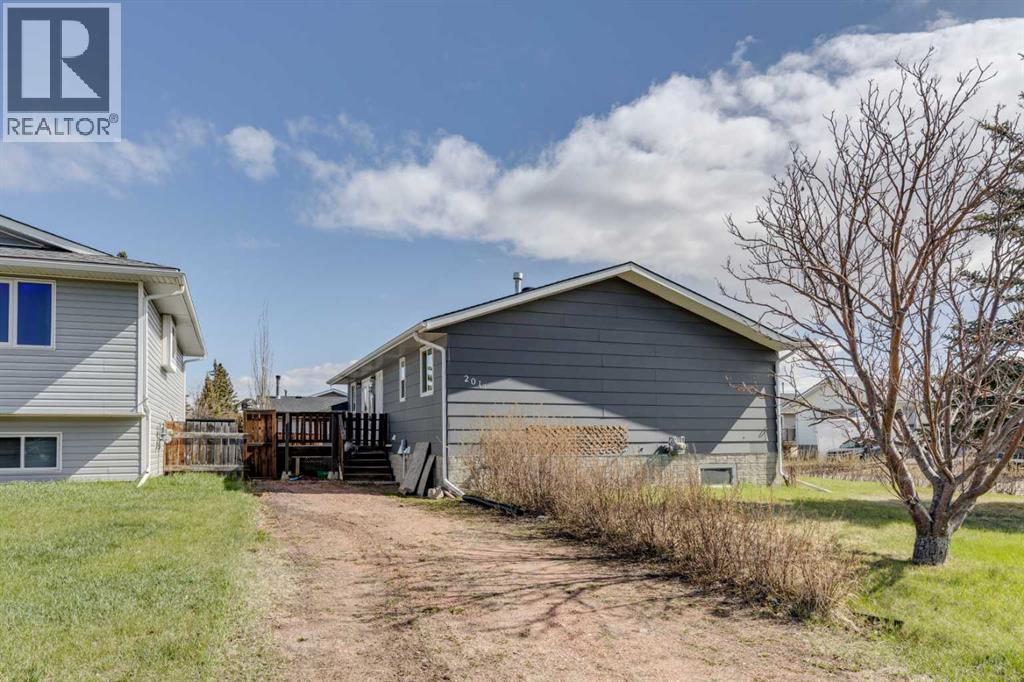201 Southridge Place, Didsbury, Alberta  T0M 0W0 - Photo 4 - A2307093