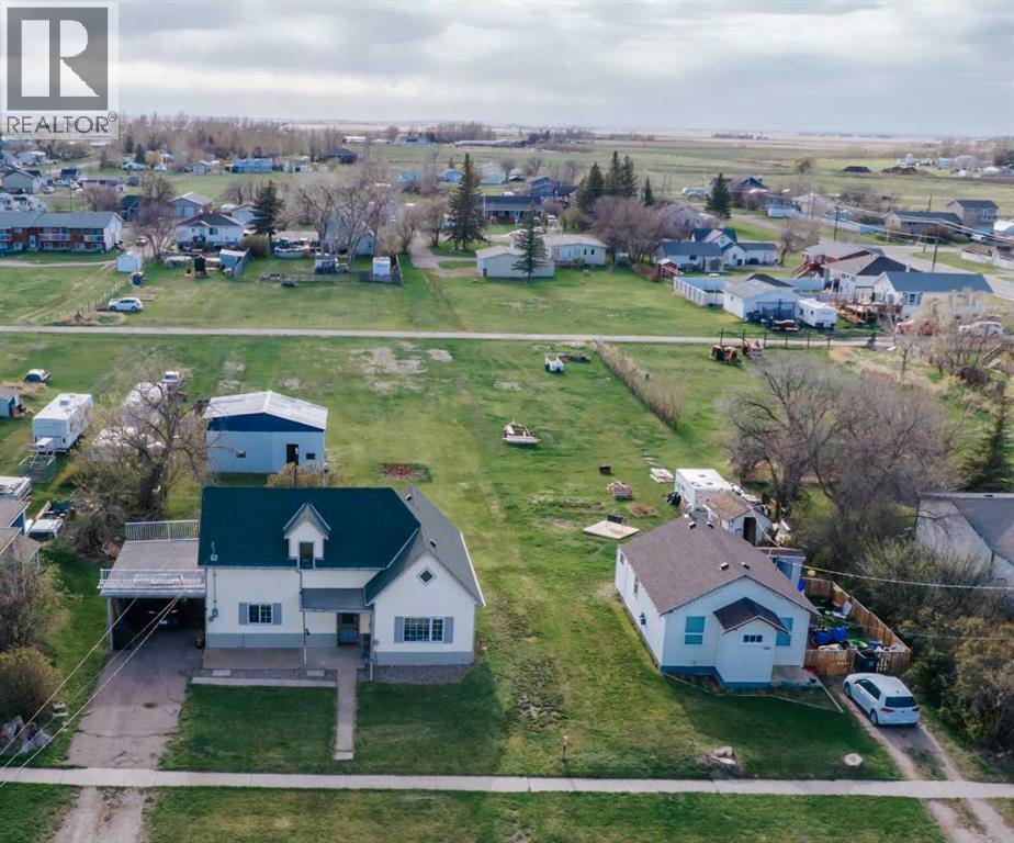 358 N 100 W, Raymond, Alberta  T0K 2S0 - Photo 4 - A2306285