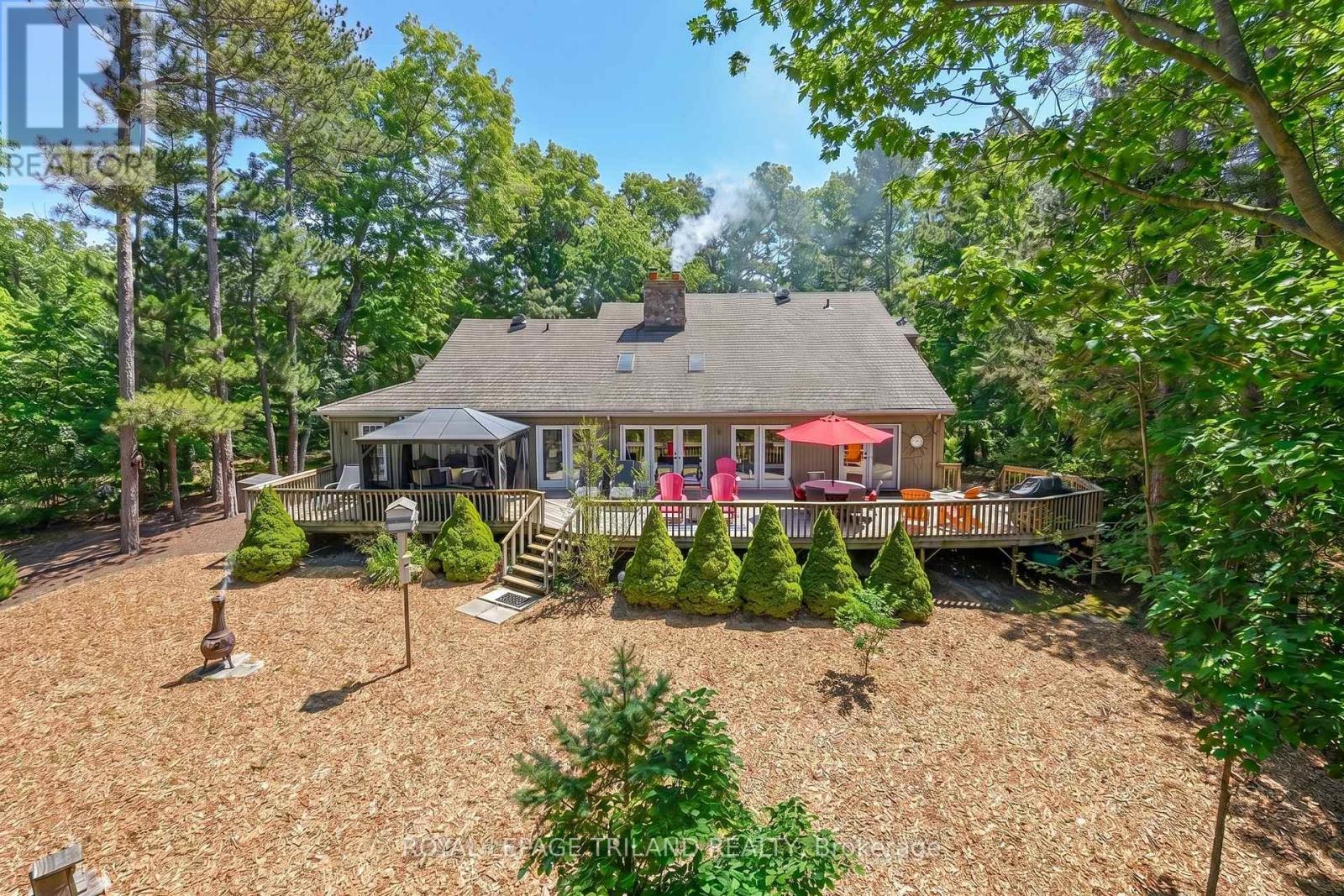 10441 PINETREE DRIVE, Lambton Shores, Ontario