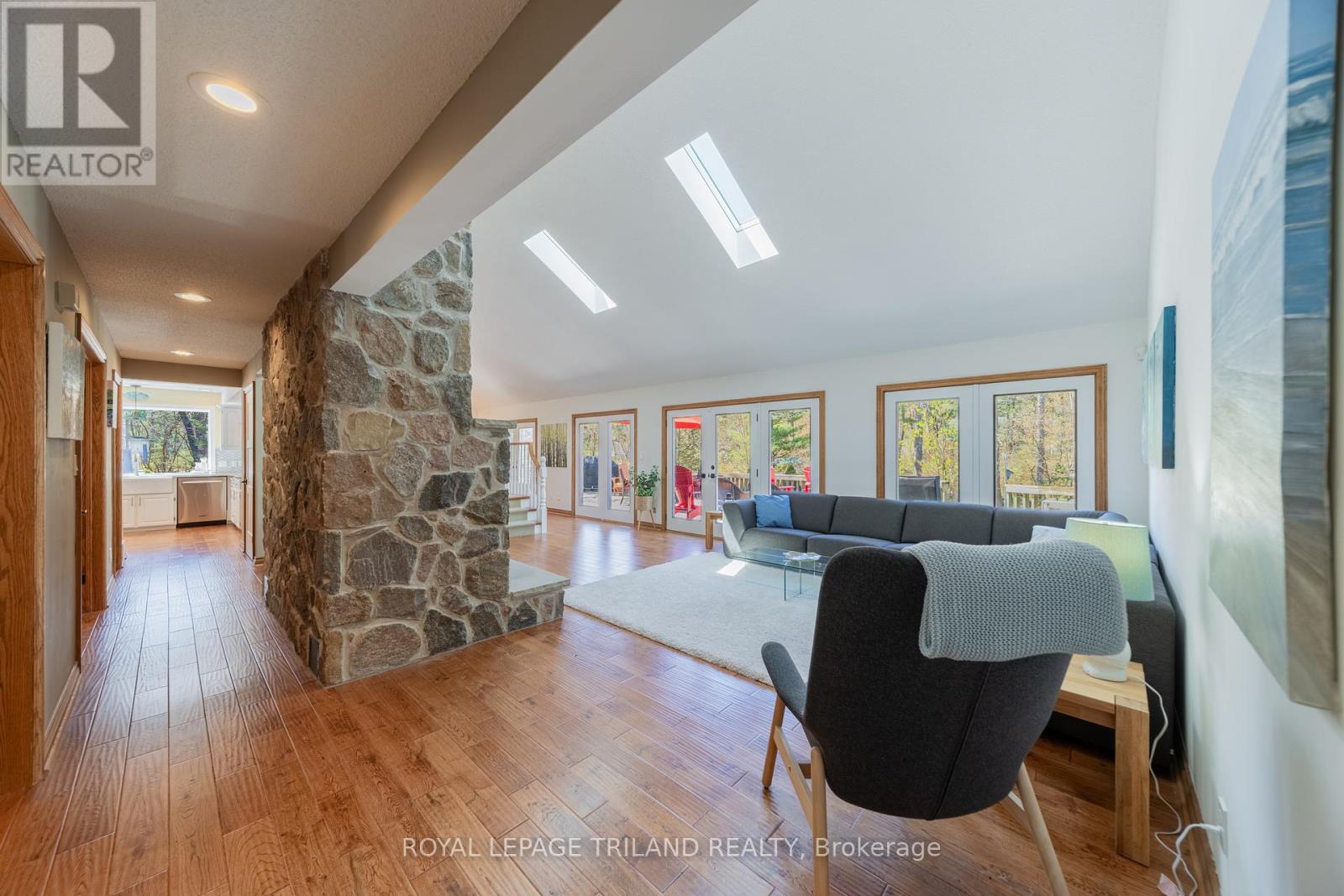 10441 Pinetree Drive, Lambton Shores, Ontario  N0M 1T0 - Photo 15 - X13105788