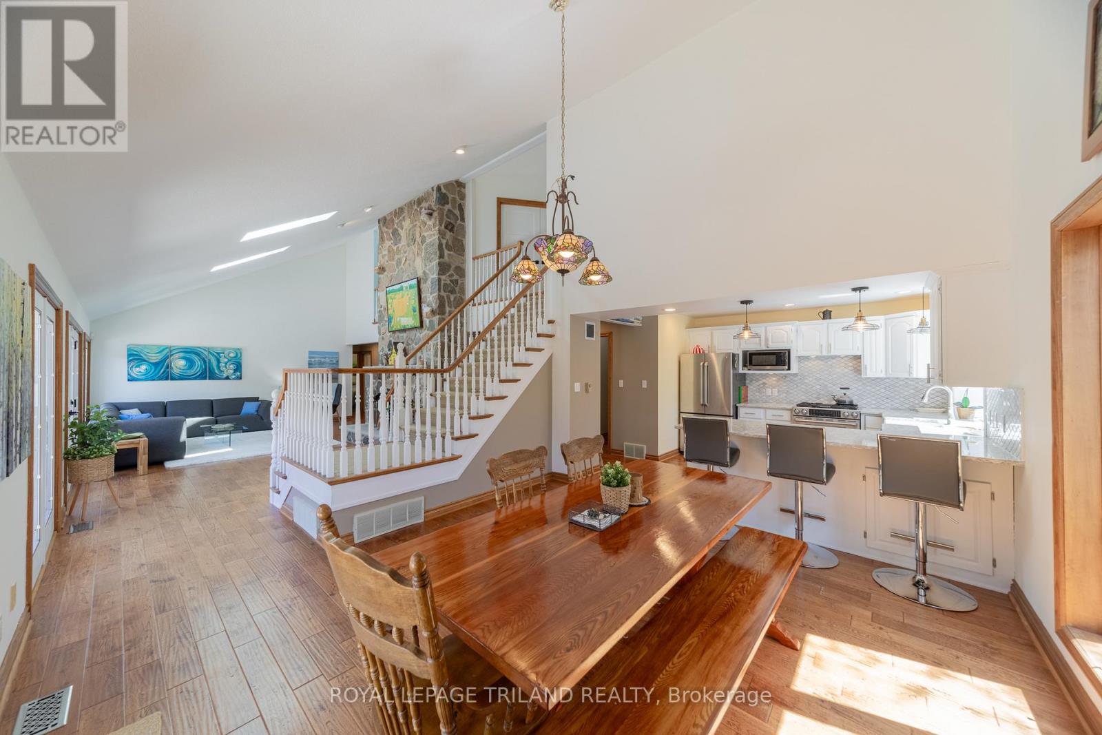 10441 Pinetree Drive, Lambton Shores, Ontario  N0M 1T0 - Photo 21 - X13105788