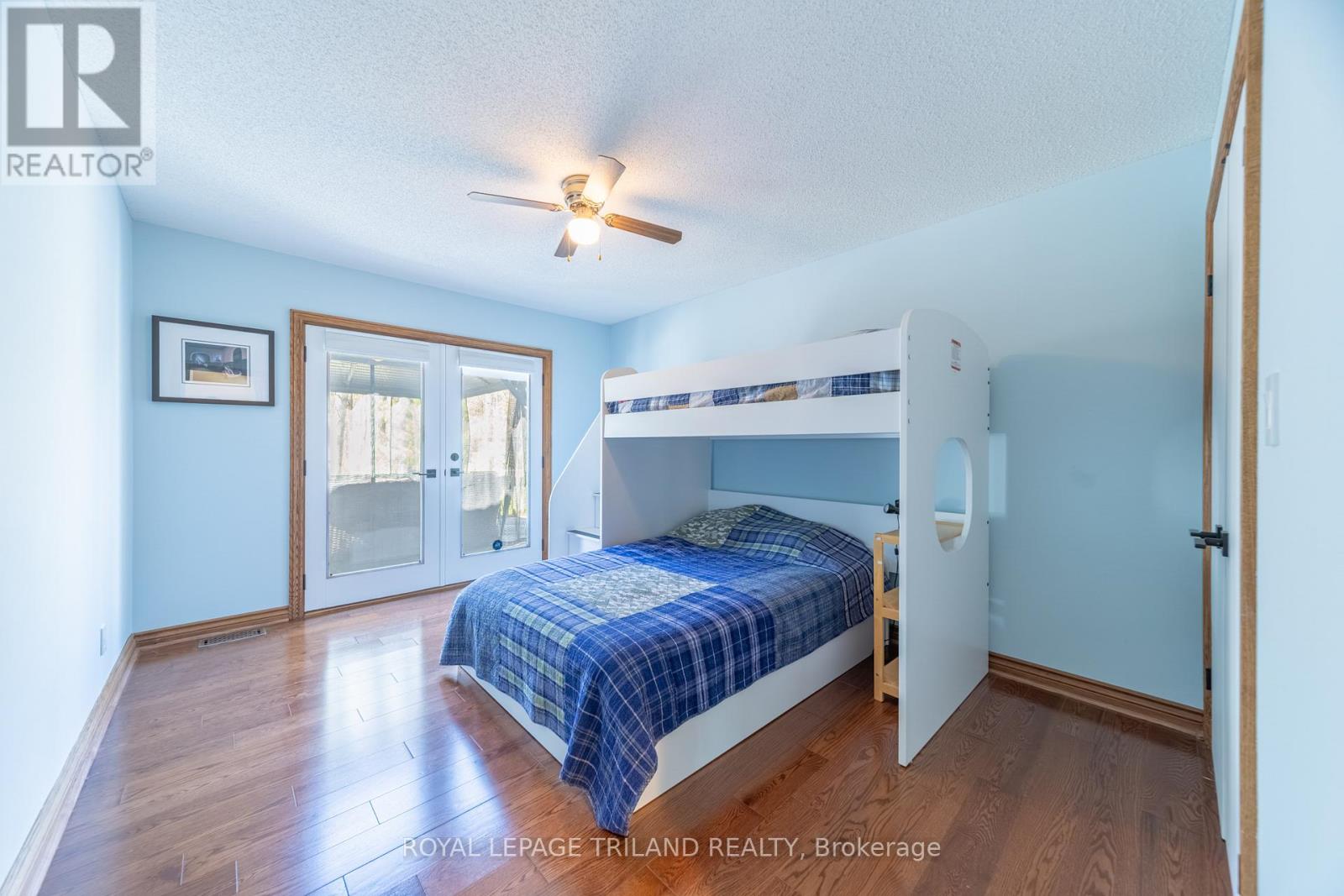 10441 Pinetree Drive, Lambton Shores, Ontario  N0M 1T0 - Photo 25 - X13105788