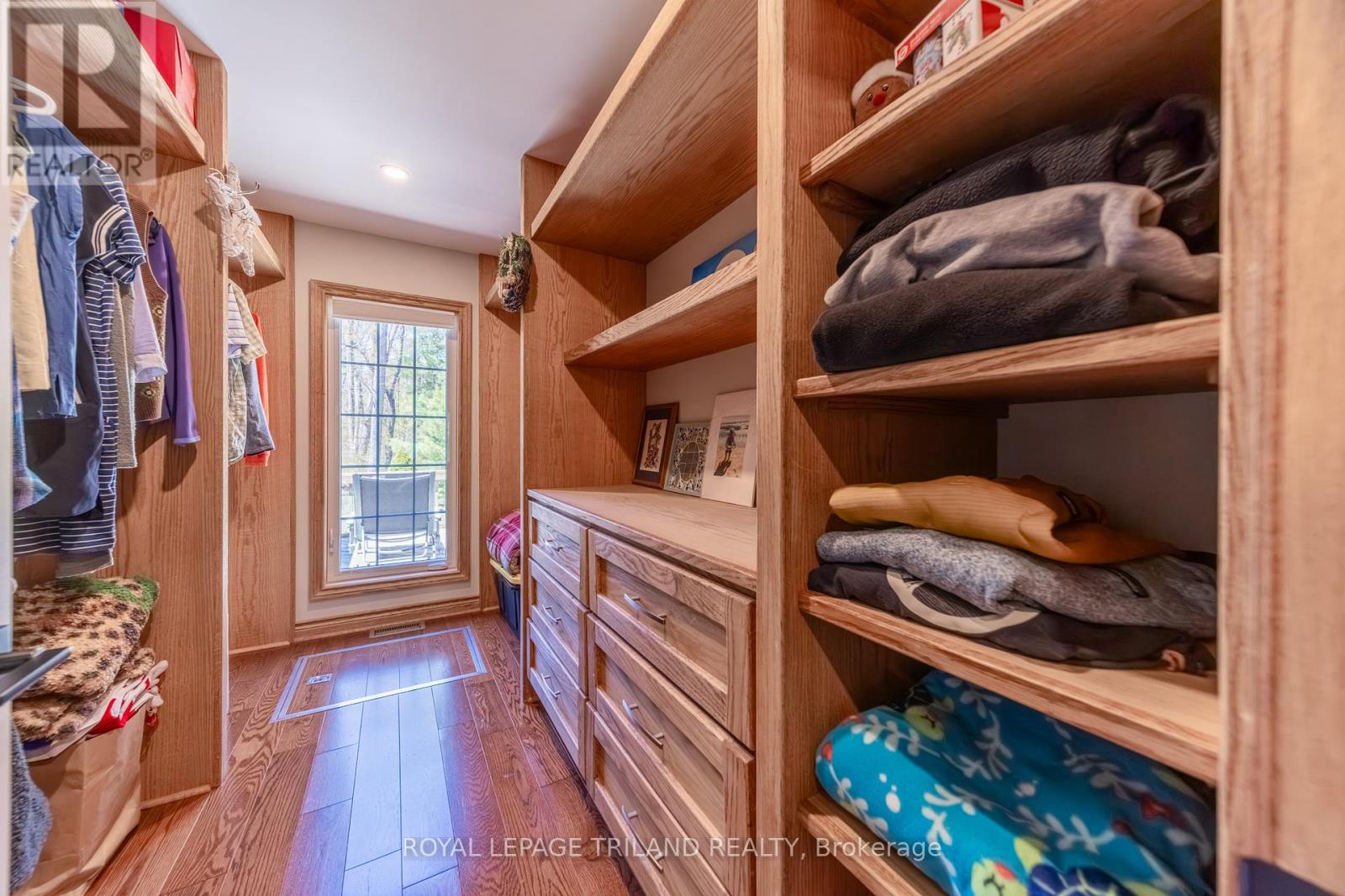 10441 Pinetree Drive, Lambton Shores, Ontario  N0M 1T0 - Photo 30 - X13105788