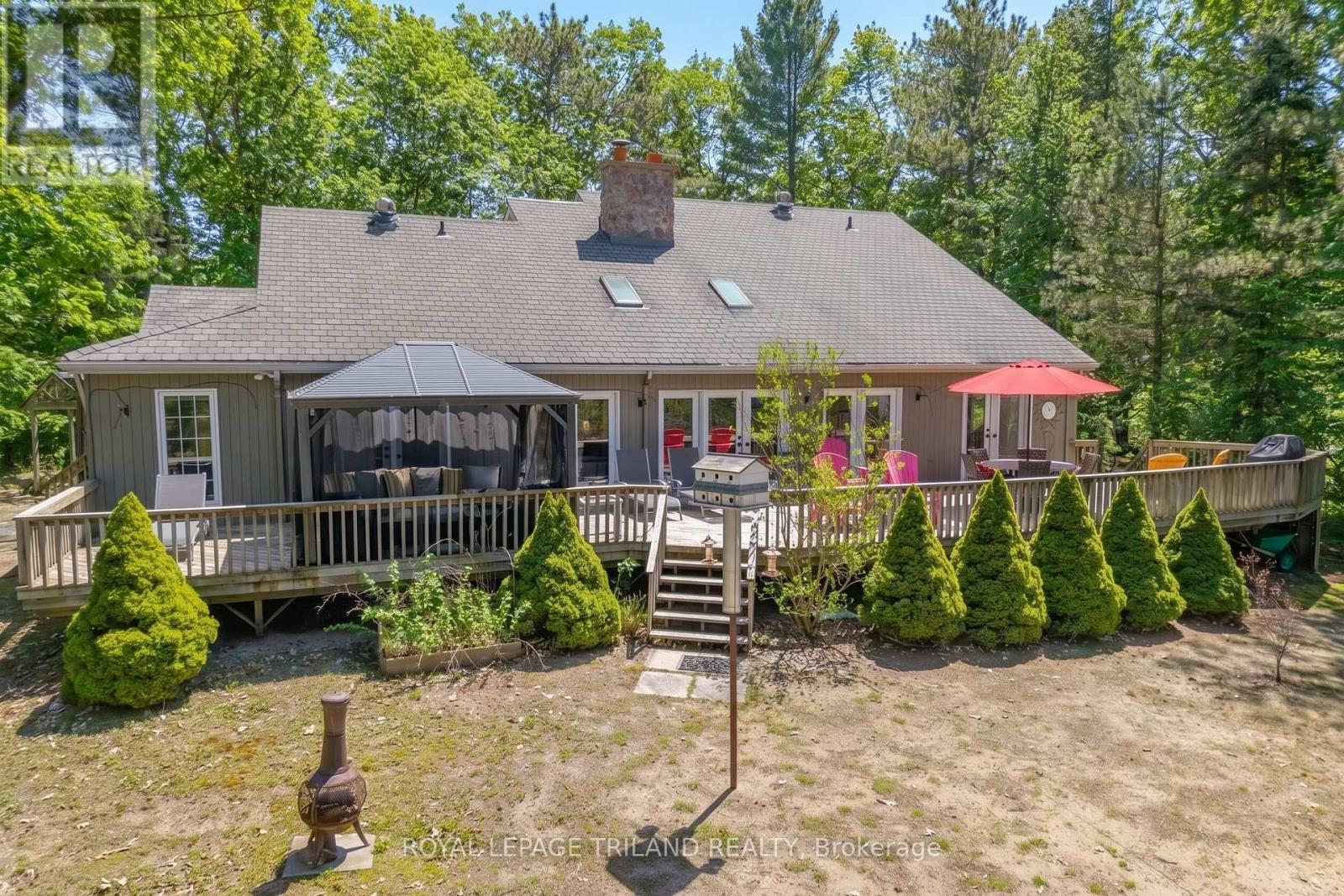 10441 Pinetree Drive, Lambton Shores, Ontario  N0M 1T0 - Photo 41 - X13105788