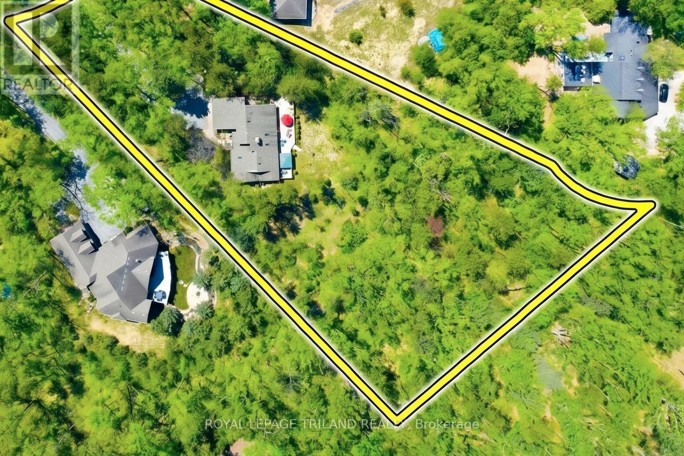 10441 Pinetree Drive, Lambton Shores, Ontario  N0M 1T0 - Photo 45 - X13105788