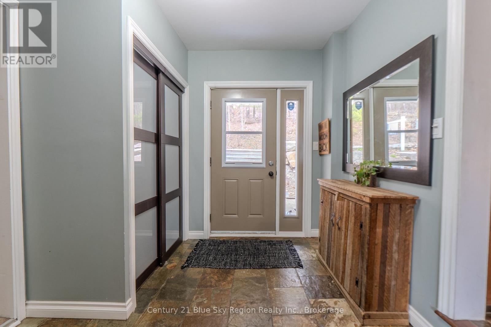 355 Anita Avenue, North Bay, Ontario  P1C 0A8 - Photo 6 - X12909496