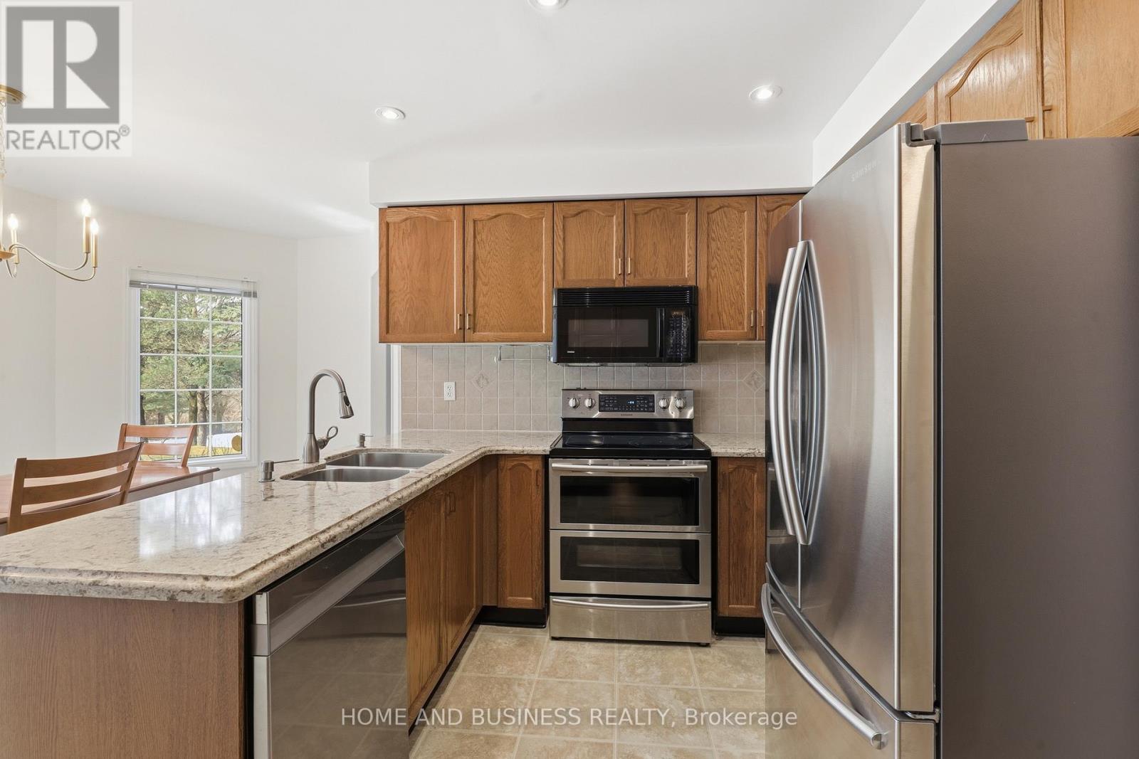 1 Bayberry Road, Mono, Ontario  L9W 6G5 - Photo 6 - X12933064