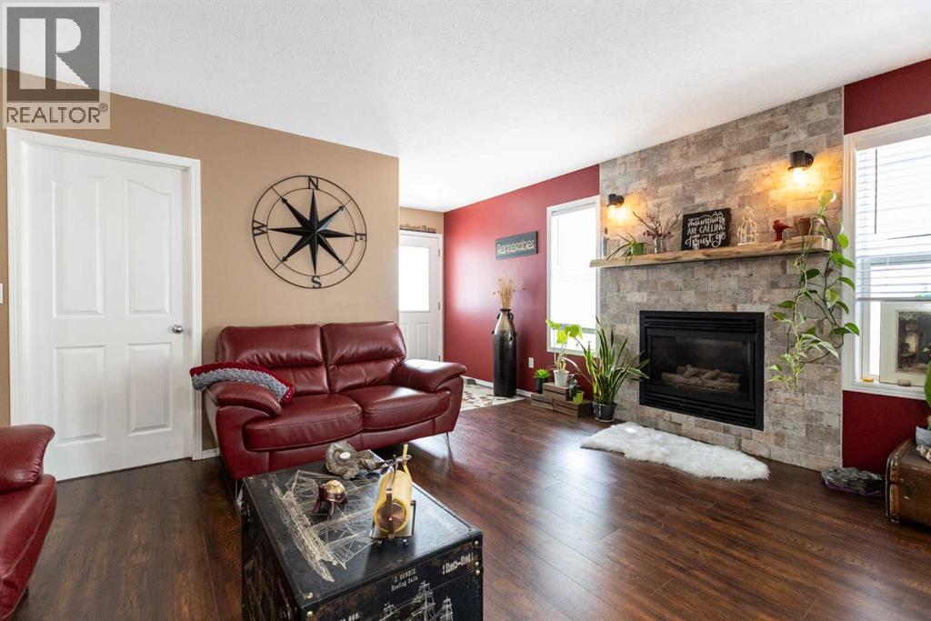 4 Westwood Court, Sylvan Lake, Alberta  T4S 1P7 - Photo 4 - A2309043