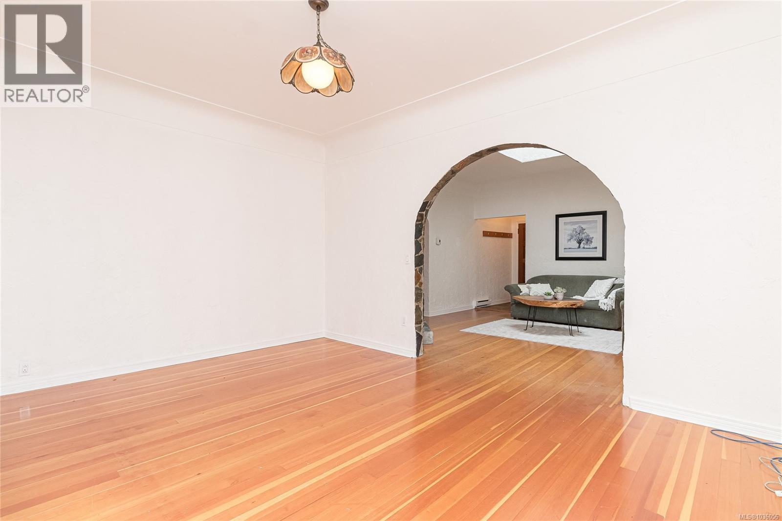 1730 Haultain St, Victoria, British Columbia  V8R 2L2 - Photo 30 - 1036056