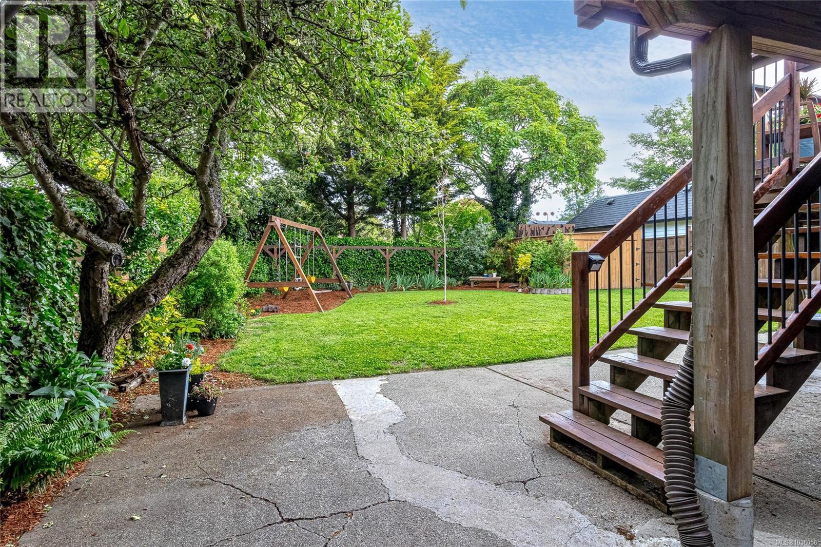 1730 Haultain St, Victoria, British Columbia  V8R 2L2 - Photo 71 - 1036056