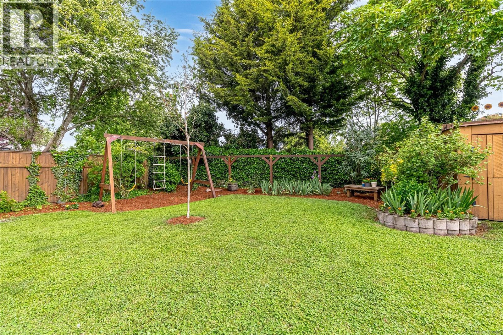 1730 Haultain St, Victoria, British Columbia  V8R 2L2 - Photo 81 - 1036056