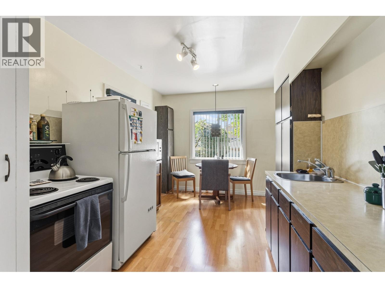 2876 W 18th Avenue, Vancouver, British Columbia  V6L 1B6 - Photo 12 - R3117599