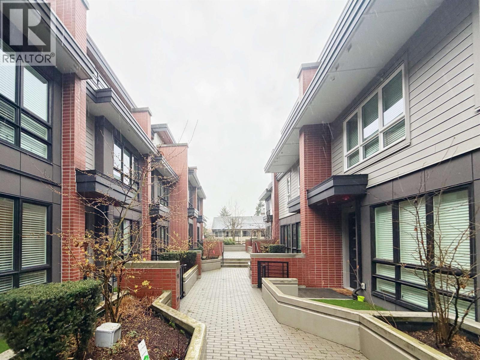11 368 W 64th Avenue, Vancouver, British Columbia  V5X 2L9 - Photo 2 - R3109030
