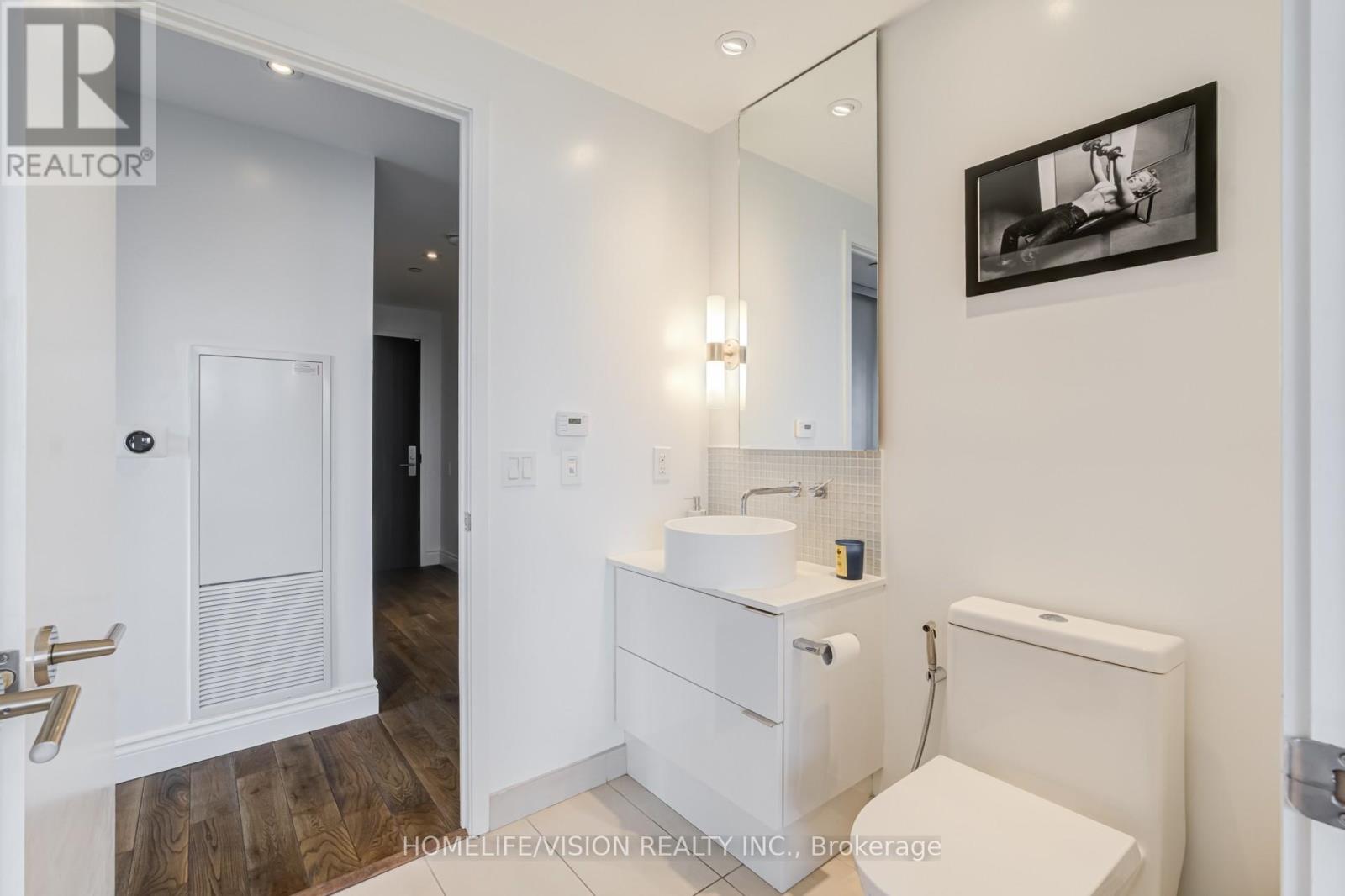 910 - 185 Roehampton Avenue, Toronto, Ontario  M4P 0C6 - Photo 32 - C13105738