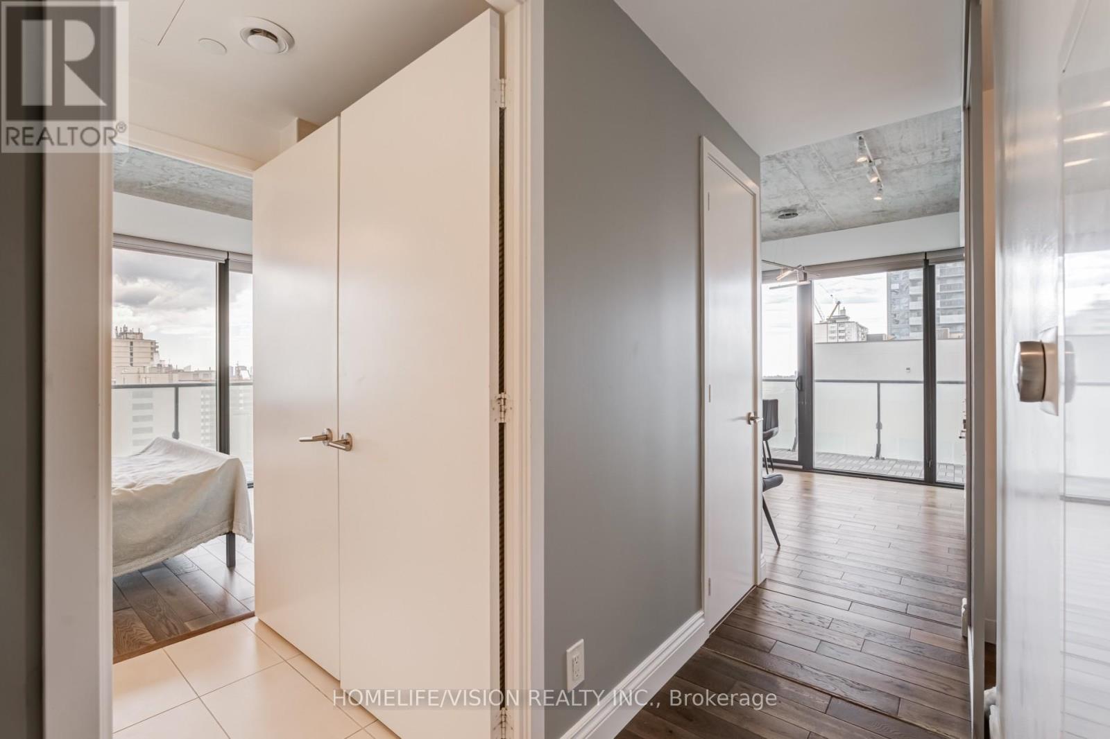 910 - 185 Roehampton Avenue, Toronto, Ontario  M4P 0C6 - Photo 9 - C13105738