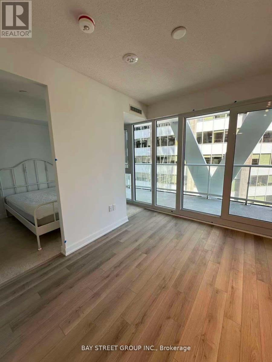 1329 - 230 Simcoe Street, Toronto, Ontario  M5T 1T4 - Photo 6 - C13105824