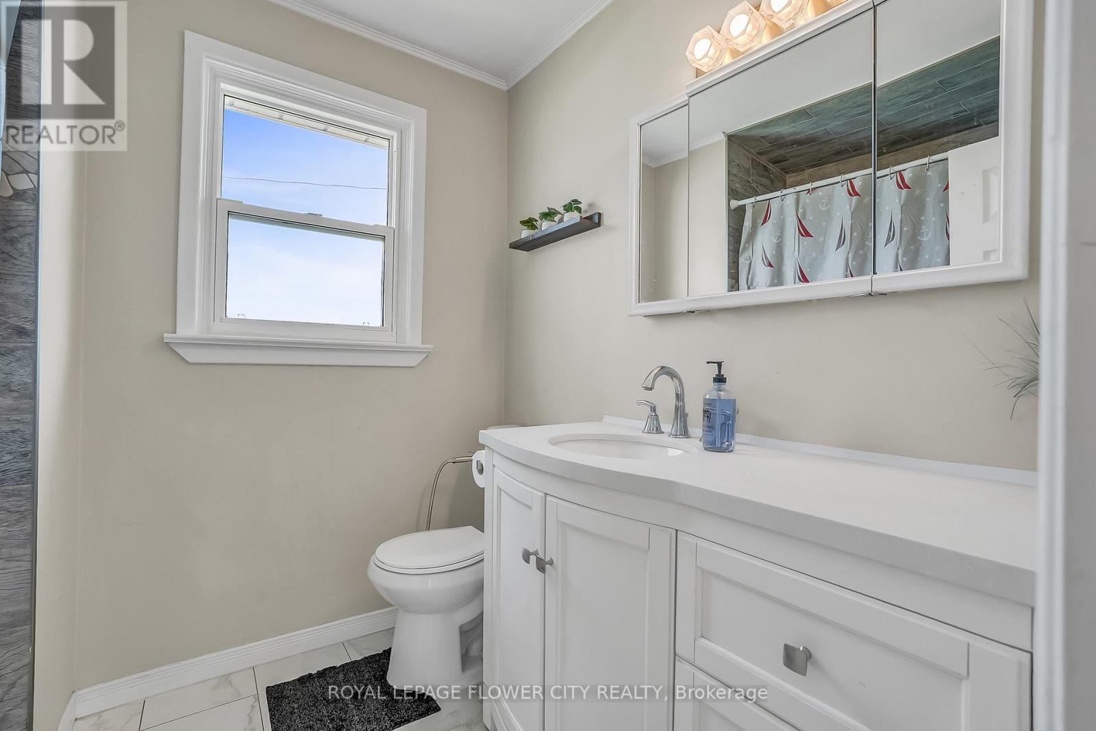 611 Harriet Street, Whitby (Downtown Whitby), Ontario  L1N 1L4 - Photo 28 - E13105748