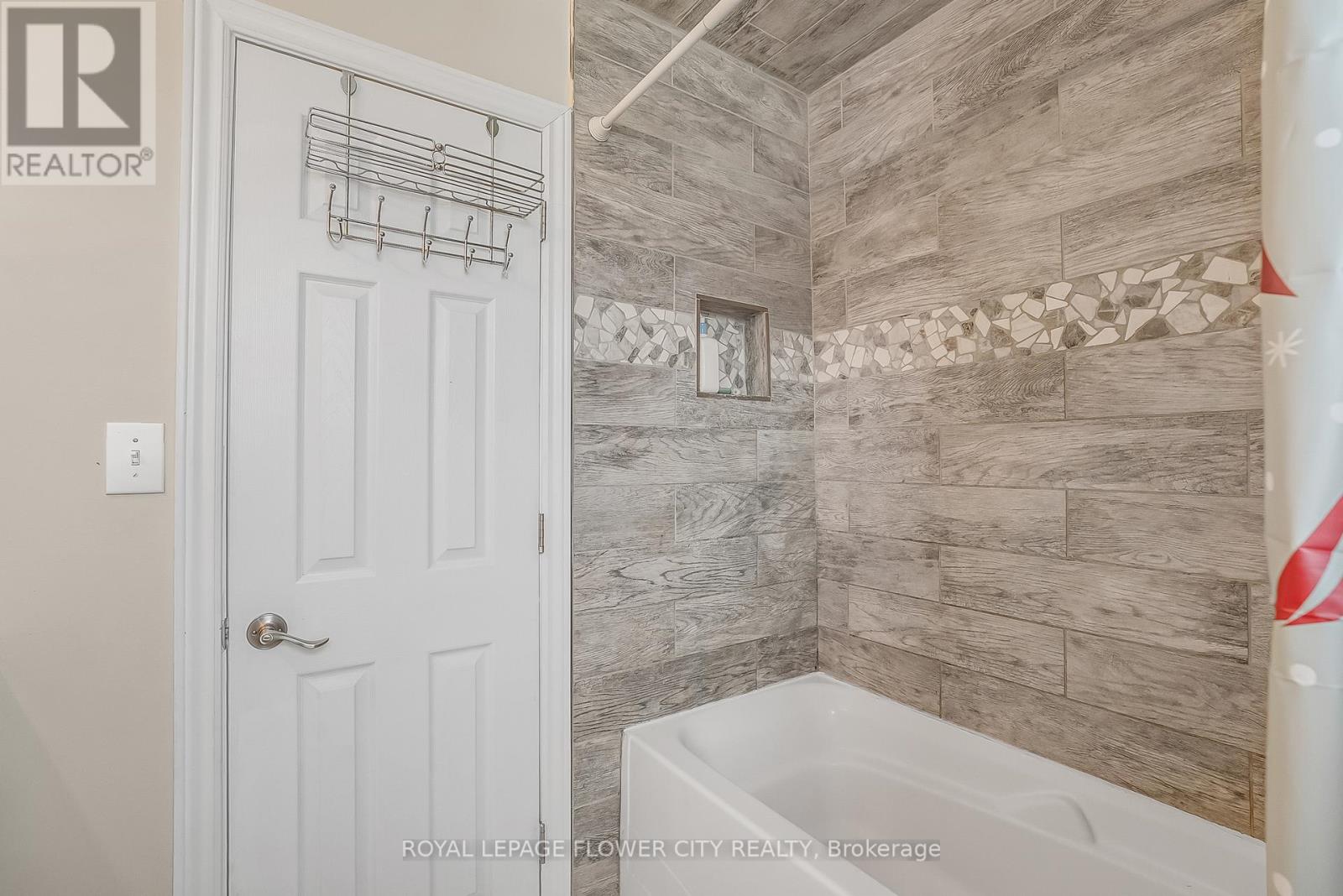 611 Harriet Street, Whitby (Downtown Whitby), Ontario  L1N 1L4 - Photo 29 - E13105748