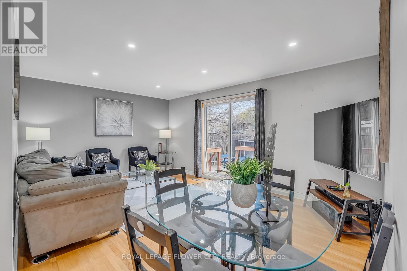 611 Harriet Street, Whitby (Downtown Whitby), Ontario  L1N 1L4 - Photo 6 - E13105748