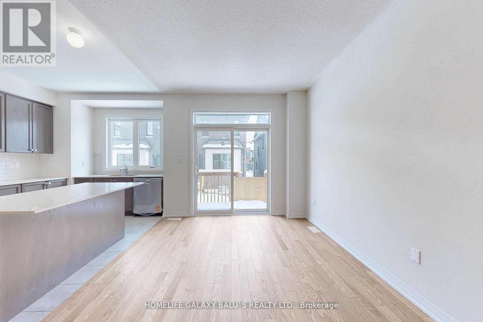 2943 Nakina Street, Pickering, Ontario  L1X 0P7 - Photo 4 - E13105816