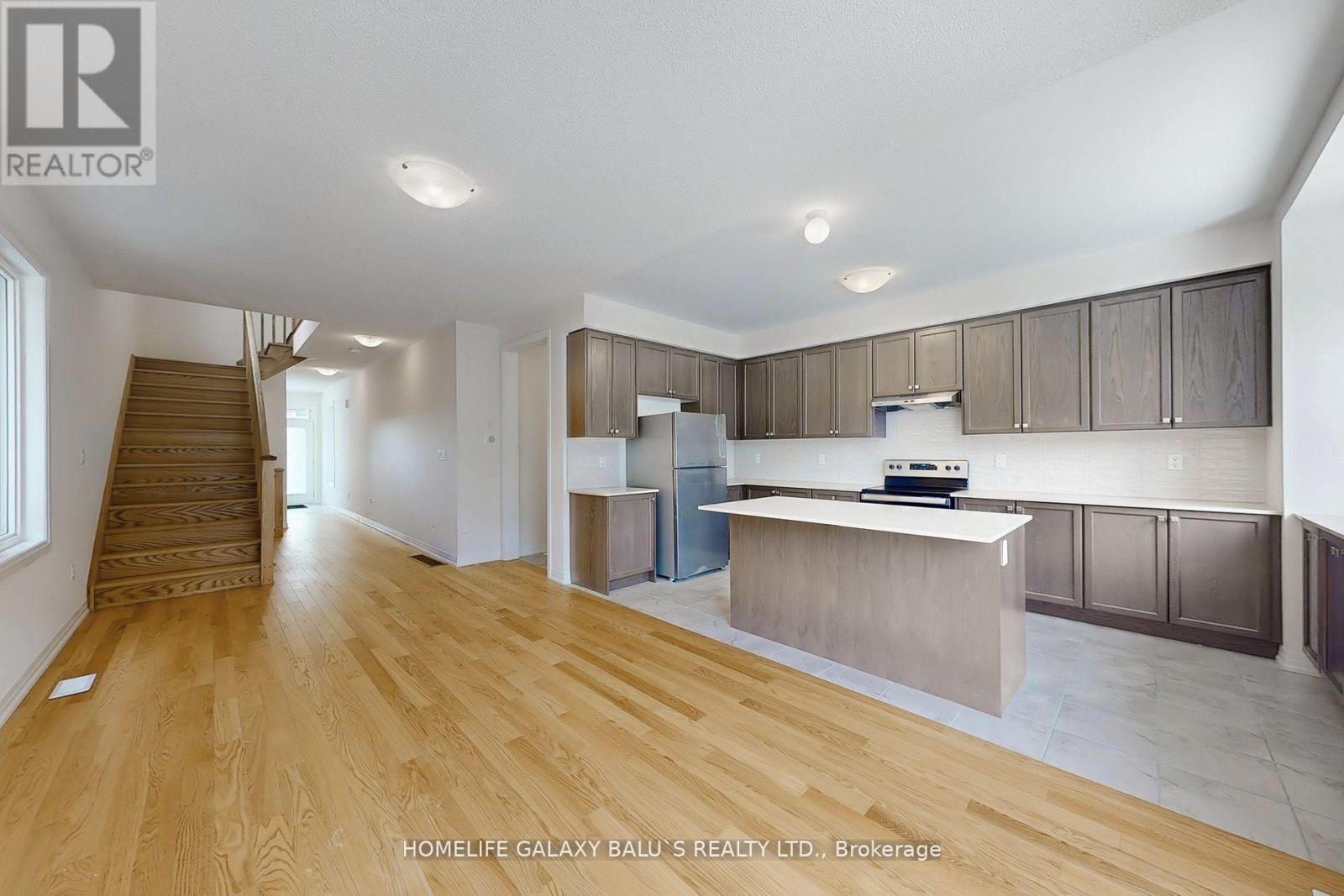 2943 Nakina Street, Pickering, Ontario  L1X 0P7 - Photo 6 - E13105816