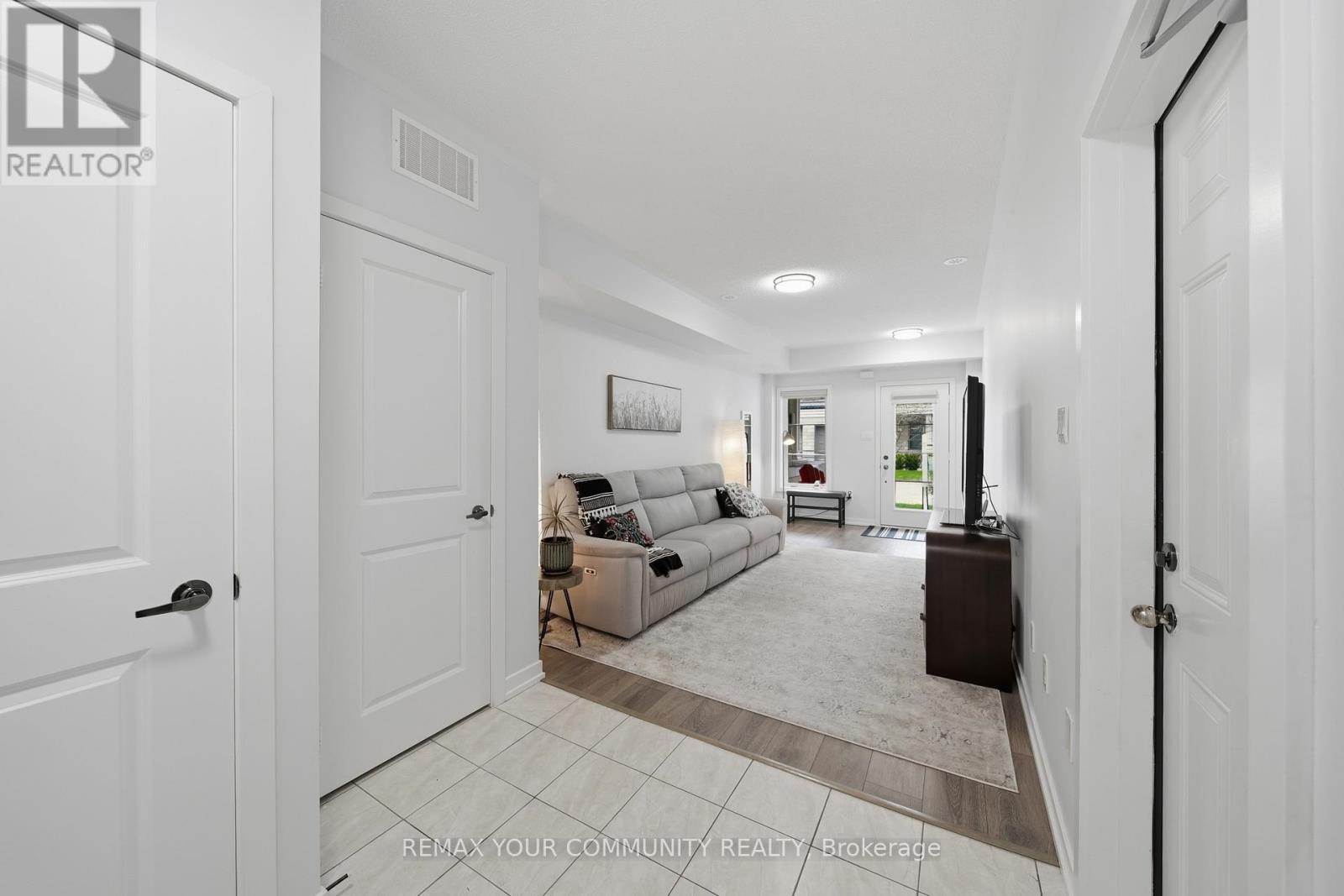 34 Arborea Lane, Whitchurch-Stouffville, Ontario  L4A 1X1 - Photo 4 - N13105778