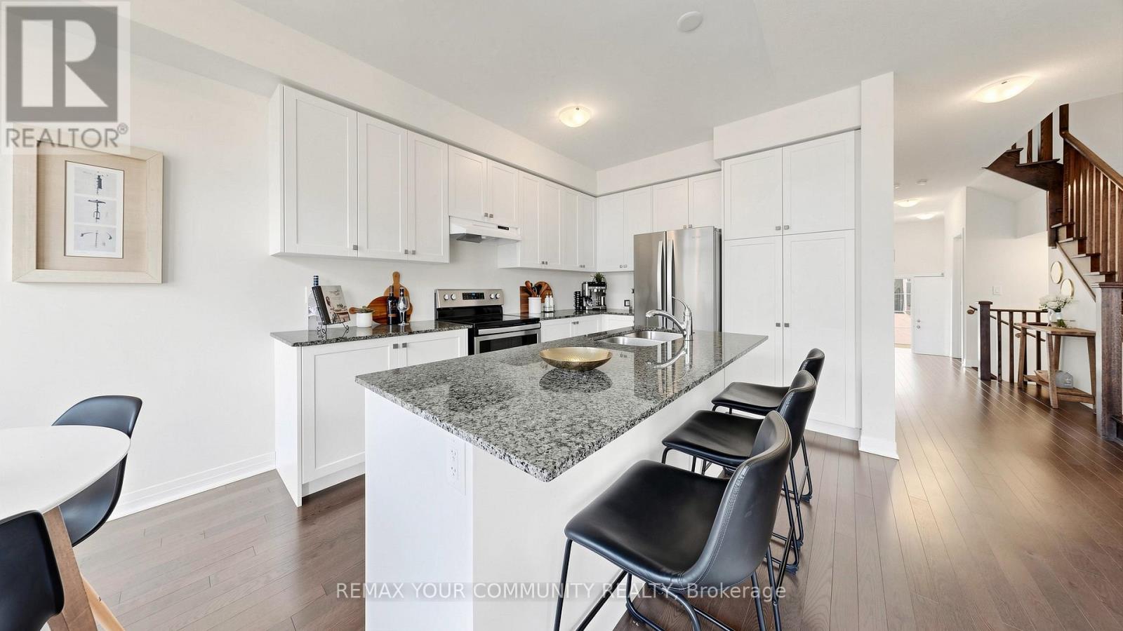 63 Landolfi Way, Bradford West Gwillimbury, Ontario  L3Z 4L7 - Photo 14 - N13105820