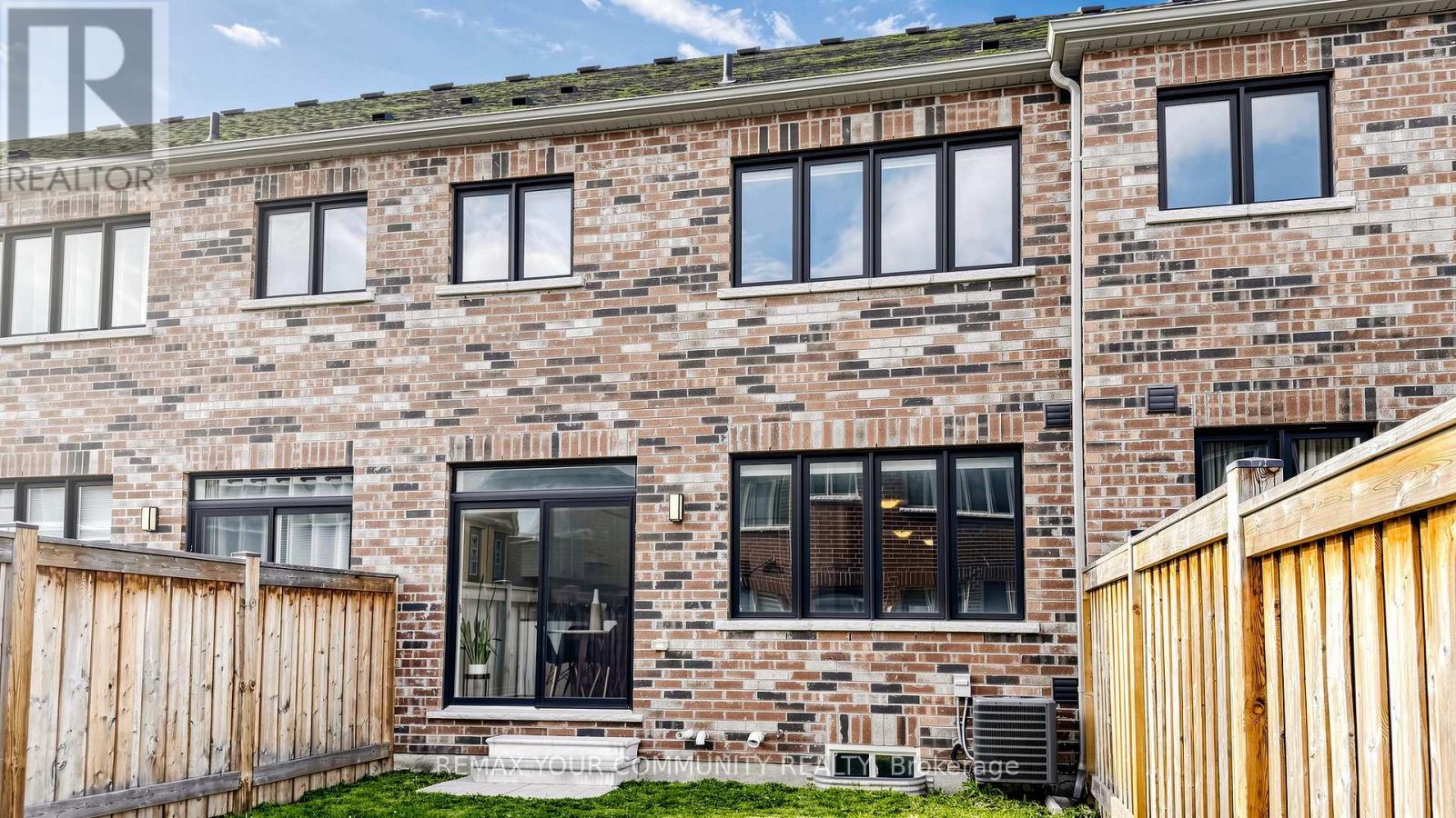 63 Landolfi Way, Bradford West Gwillimbury, Ontario  L3Z 4L7 - Photo 48 - N13105820