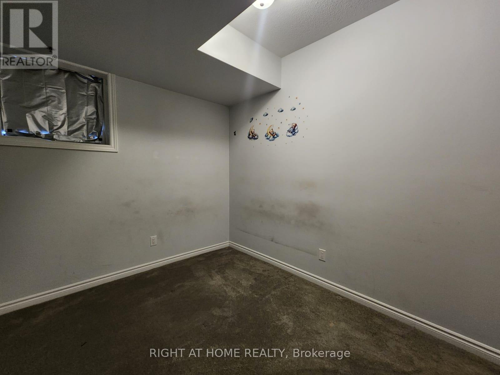 555 Takamose Pvt, Ottawa, Ontario  K1K 5A5 - Photo 6 - X12927150