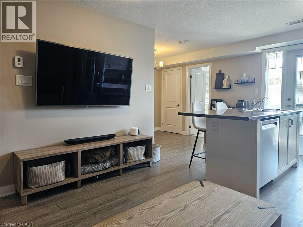 1989 Ottawa Street S Unit# 20b, Kitchener, Ontario  N2E 0G7 - Photo 4 - 40828113