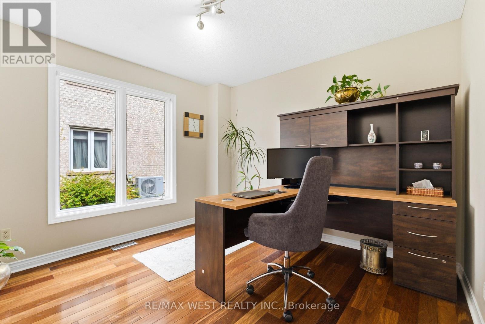 2197 Shaftesbury Court, Oakville, Ontario  L6H 6C6 - Photo 16 - W13105736