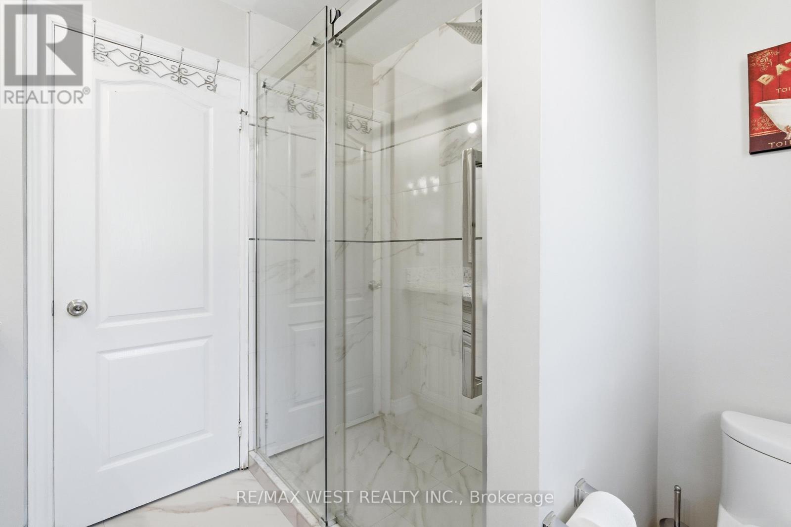 2197 Shaftesbury Court, Oakville, Ontario  L6H 6C6 - Photo 28 - W13105736