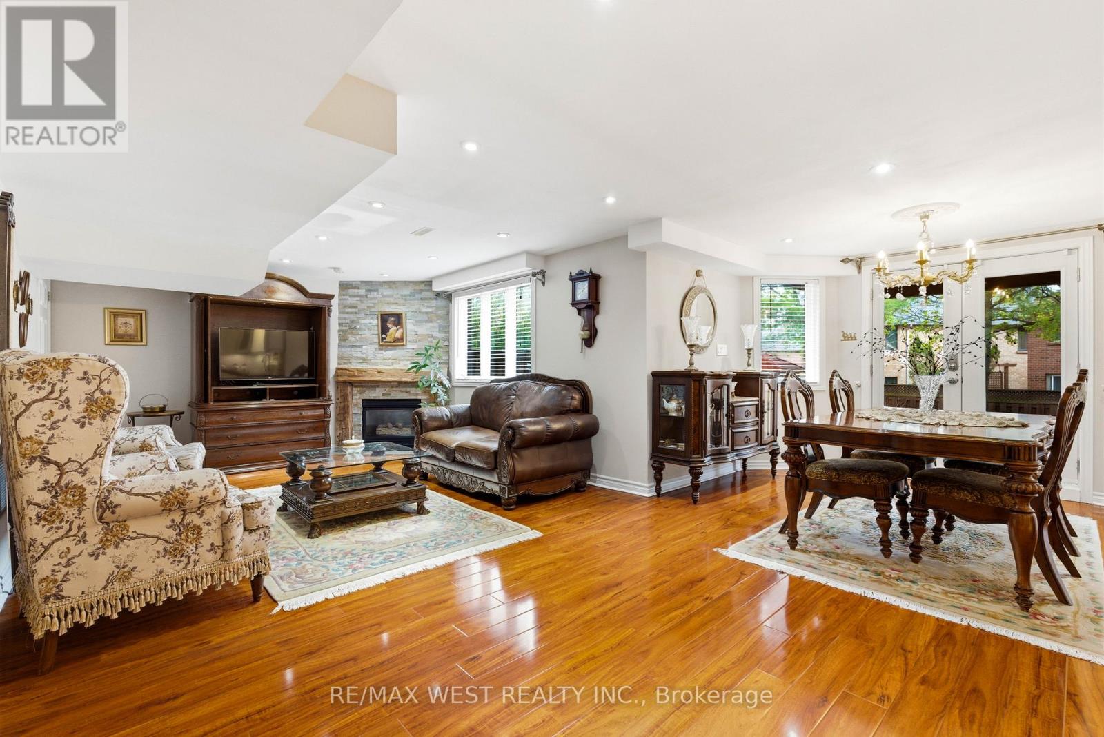 2197 Shaftesbury Court, Oakville, Ontario  L6H 6C6 - Photo 30 - W13105736