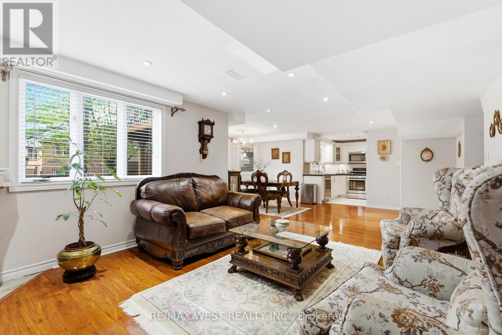 2197 Shaftesbury Court, Oakville, Ontario  L6H 6C6 - Photo 31 - W13105736