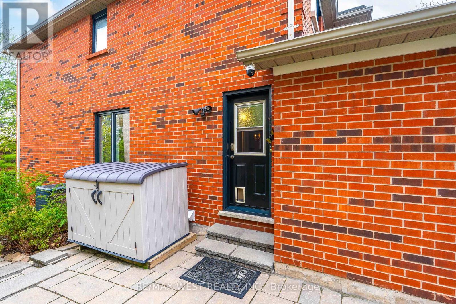 2197 Shaftesbury Court, Oakville, Ontario  L6H 6C6 - Photo 39 - W13105736
