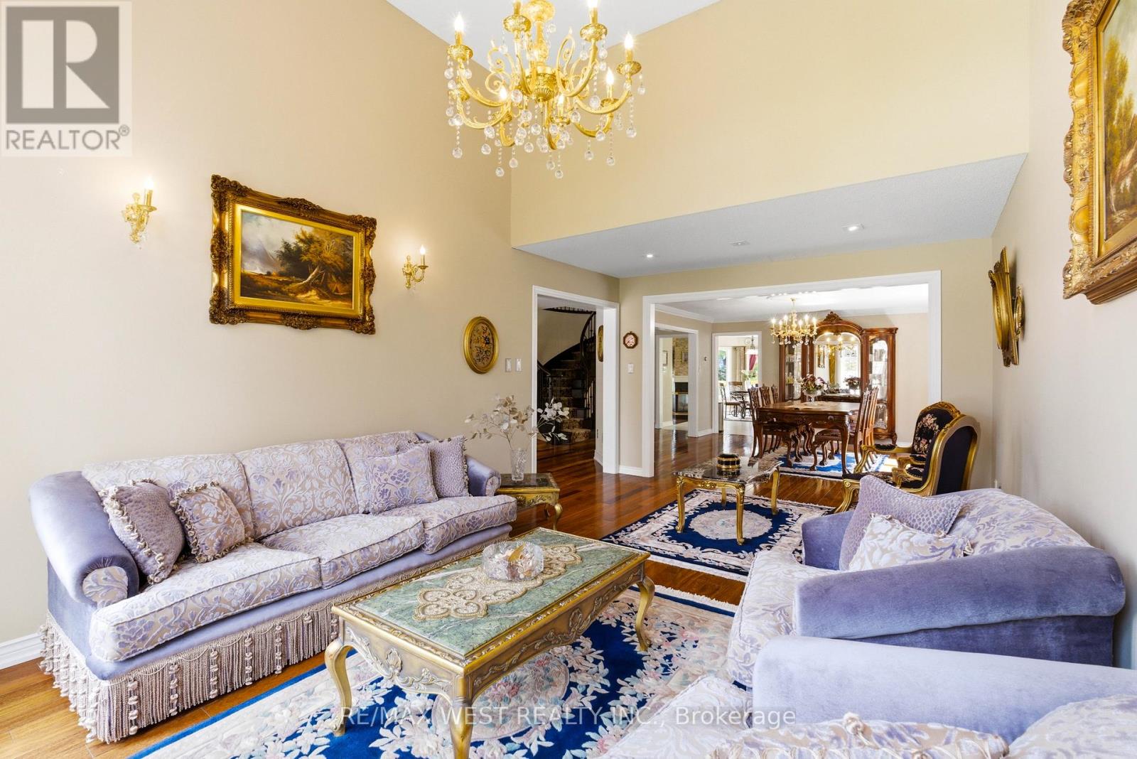 2197 Shaftesbury Court, Oakville, Ontario  L6H 6C6 - Photo 8 - W13105736