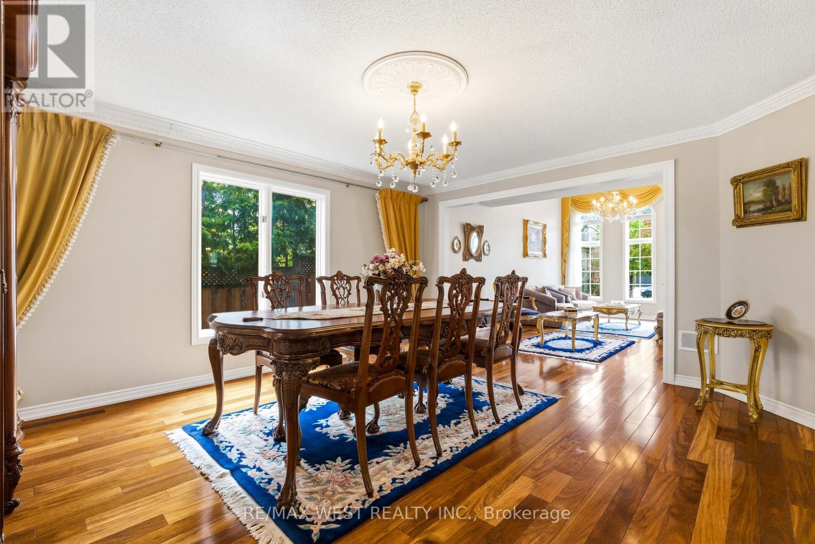 2197 Shaftesbury Court, Oakville, Ontario  L6H 6C6 - Photo 9 - W13105736