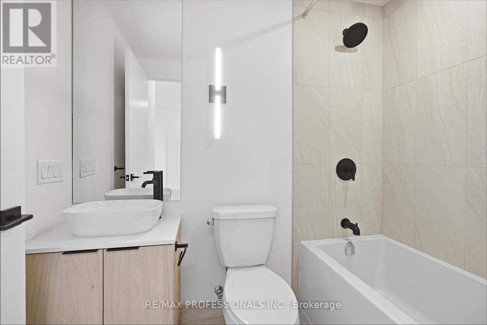 1001 - 1185 Dupont Street, Toronto, Ontario  M6H 0G5 - Photo 9 - W13105764