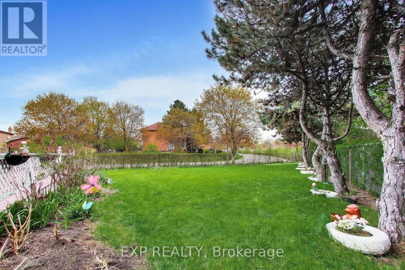 4 Leatherhead Court, Brampton, Ontario  L6S 4R9 - Photo 22 - W13105808