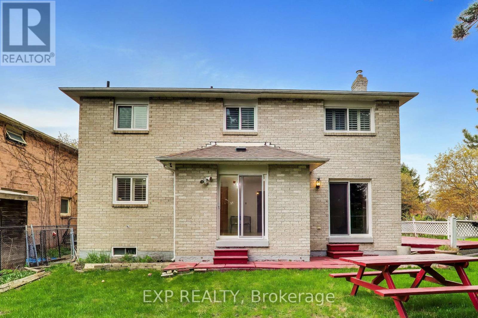 4 Leatherhead Court, Brampton, Ontario  L6S 4R9 - Photo 23 - W13105808