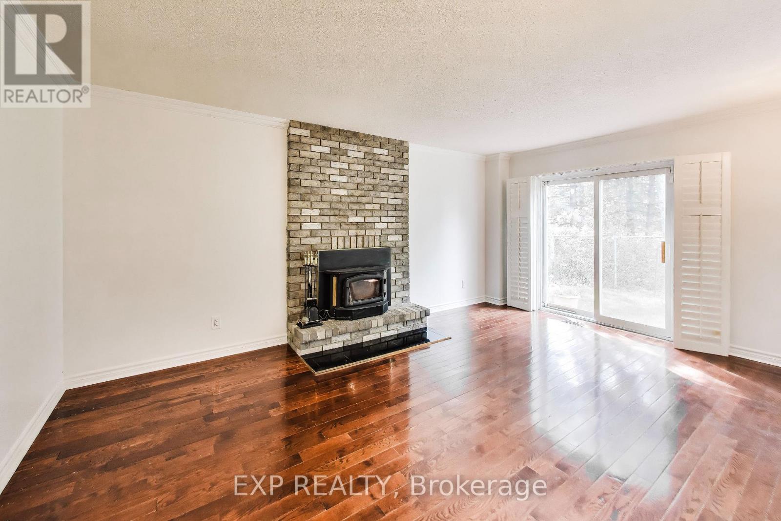 4 Leatherhead Court, Brampton, Ontario  L6S 4R9 - Photo 8 - W13105808