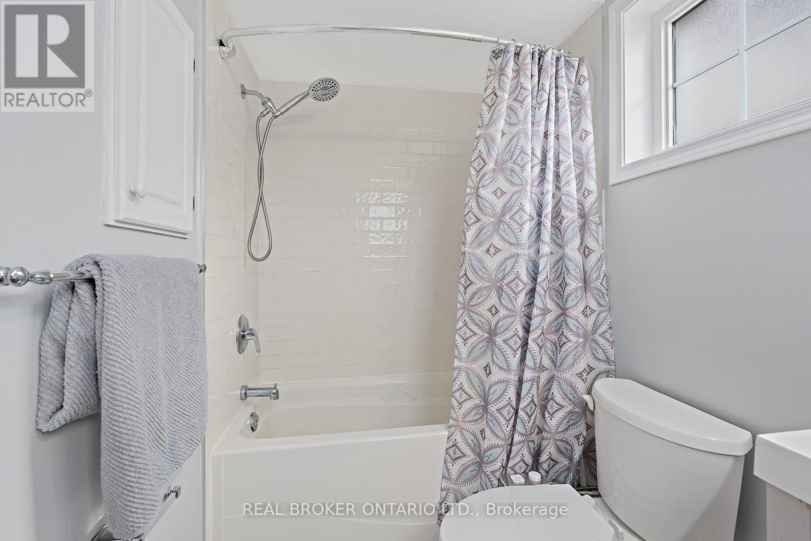 42 - 42 Palomino Trail, Halton Hills, Ontario  L7G 6E9 - Photo 6 - W13105818