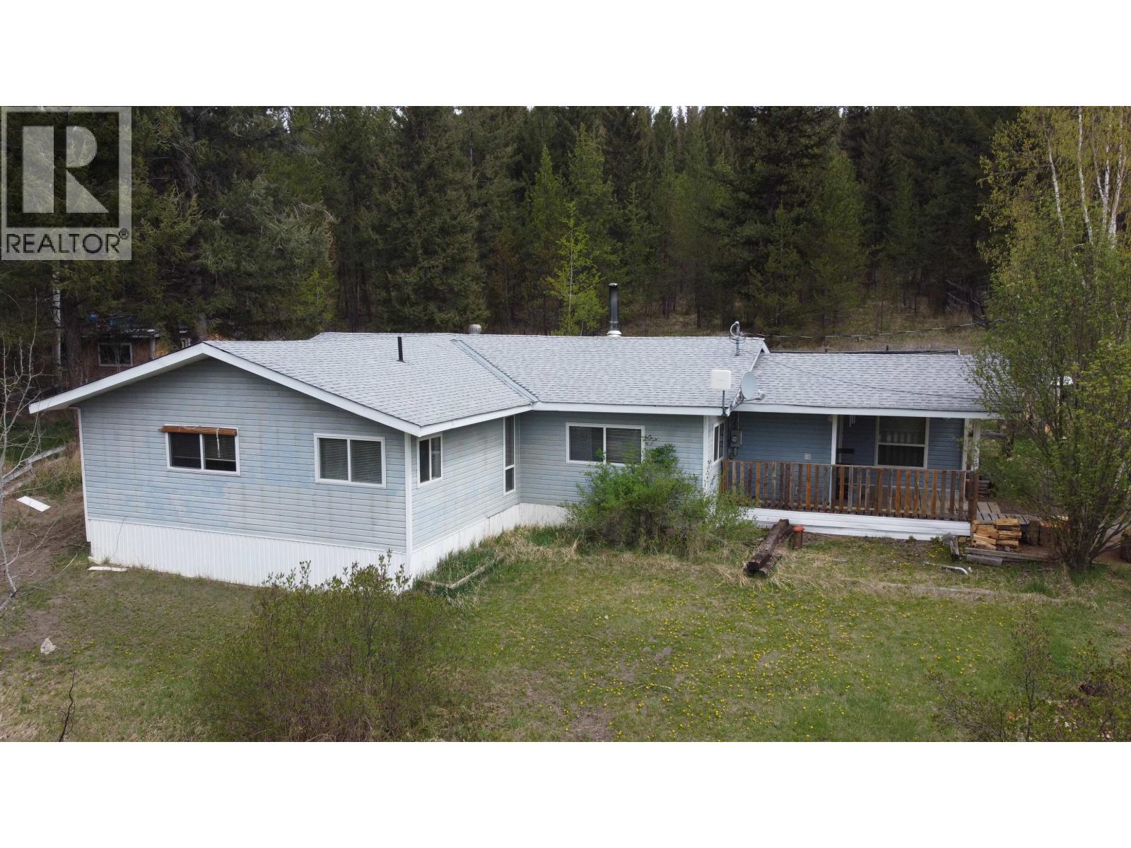 6725 Fawn Creek Road, Lone Butte, British Columbia  V0K 1X3 - Photo 3 - R3091454
