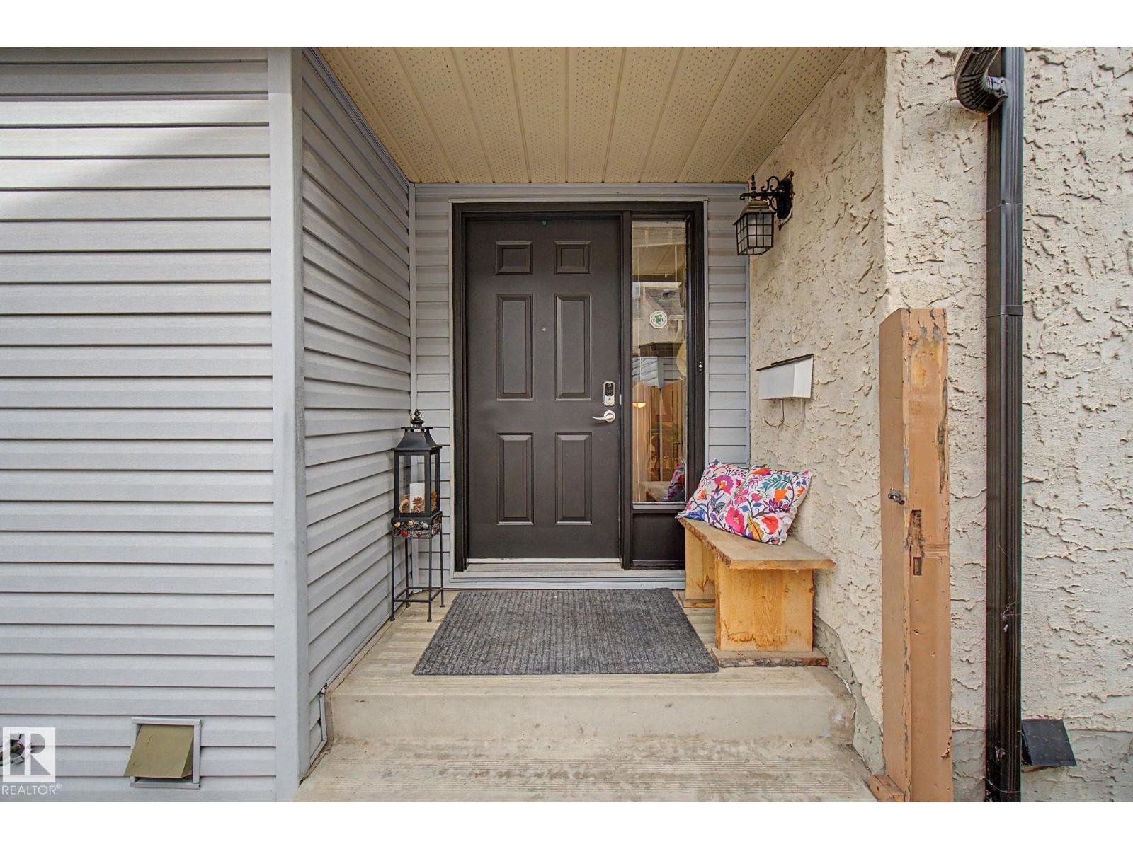 17305 60 Ave Nw, Edmonton, Alberta  T6M 1E9 - Photo 2 - E4486729