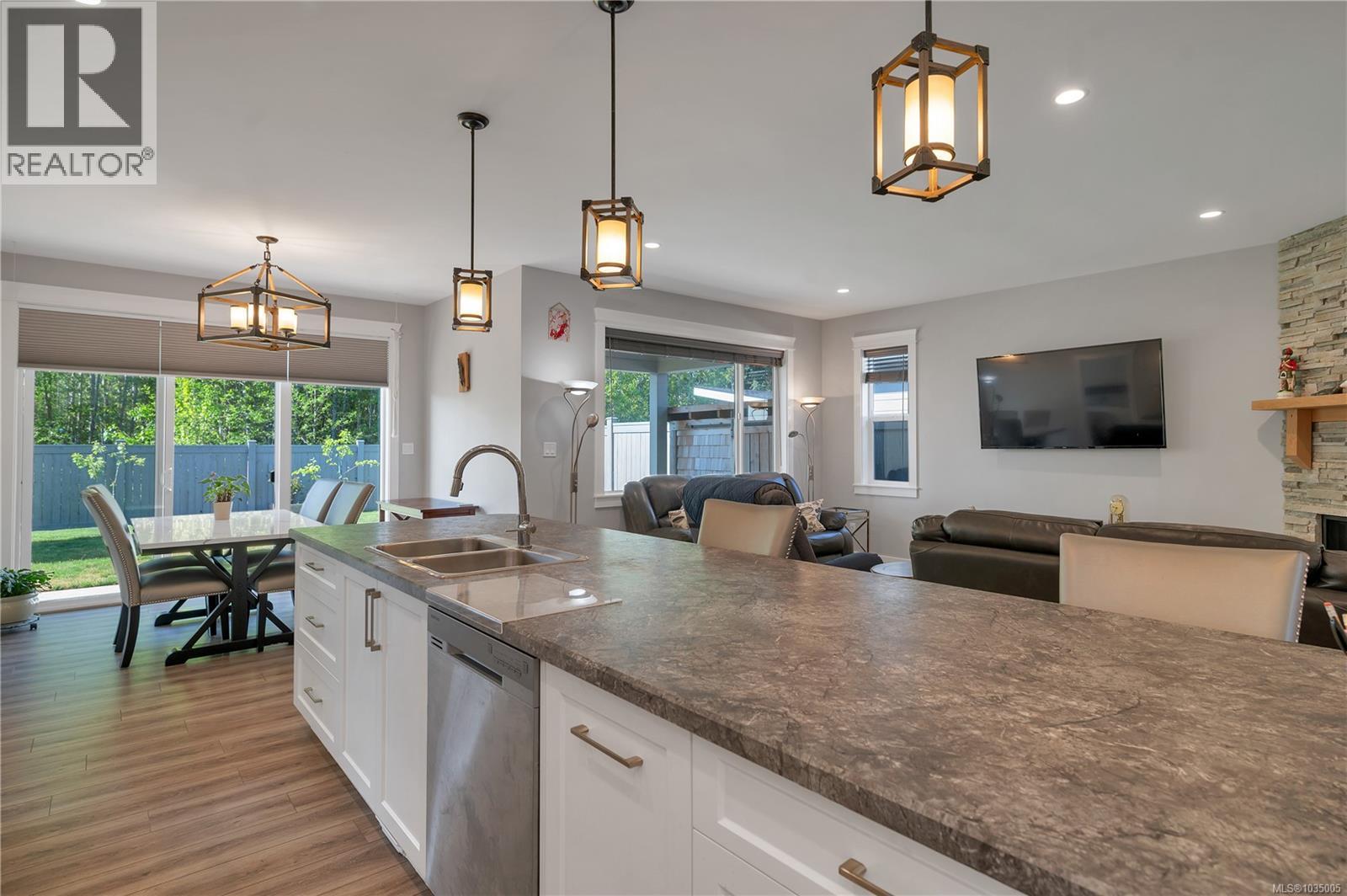 8 2161 Evergreen Rd, Campbell River, British Columbia  V9W 0C8 - Photo 10 - 1035005