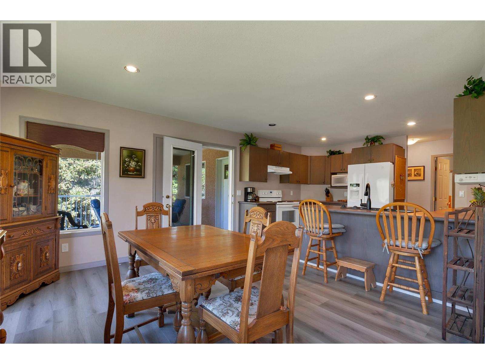 35 Peregrine Way, Vernon, British Columbia  V1H 1E4 - Photo 11 - 10386662