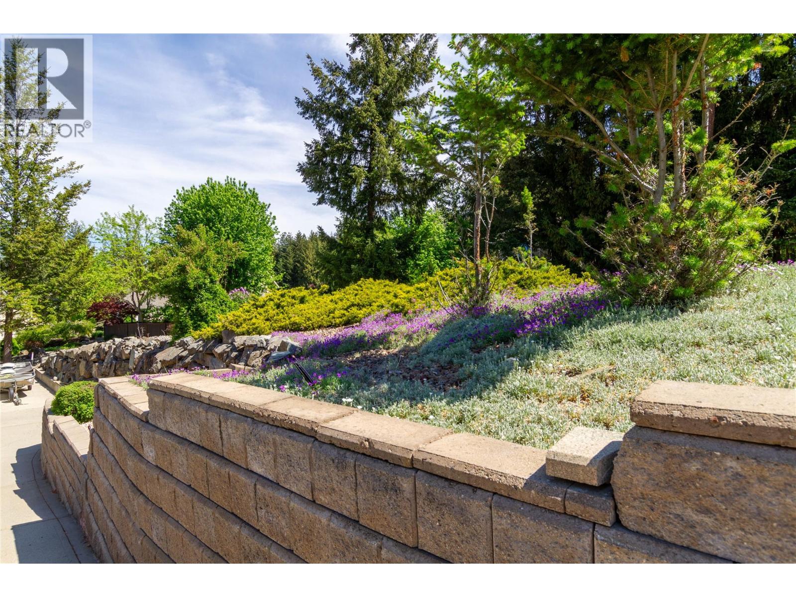 35 Peregrine Way, Vernon, British Columbia  V1H 1E4 - Photo 61 - 10386662